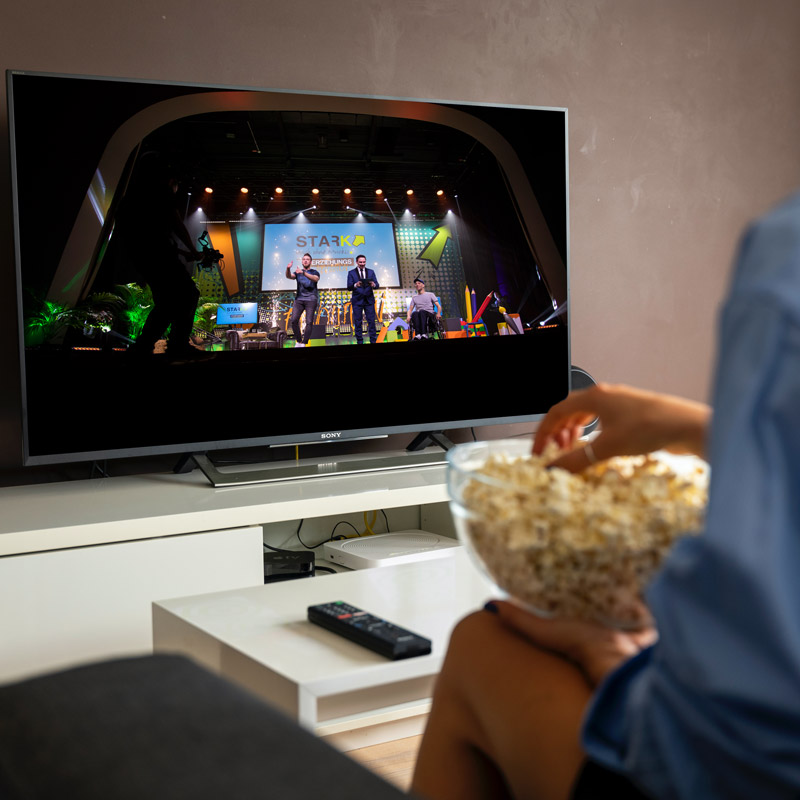 starkauchohnemuckis-erziehungsrevolution-show-tv